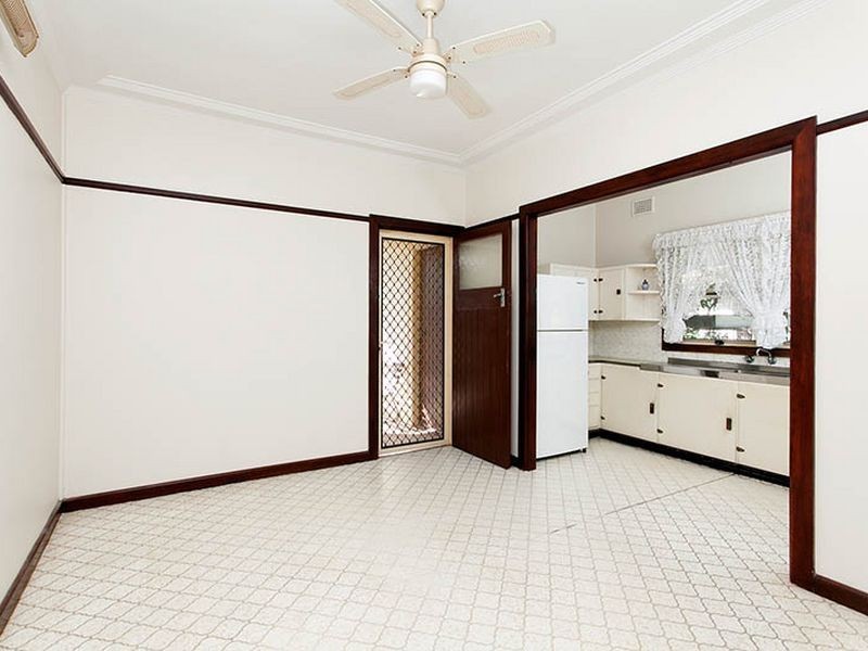 9 Glenelg Street, Sutherland NSW 2232