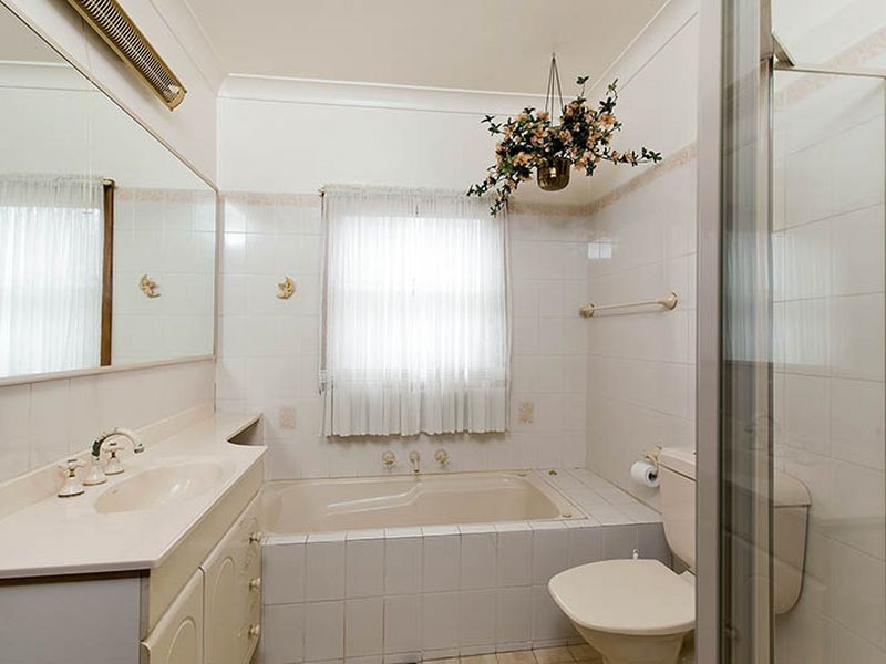 13 Churchill Ave, Kirrawee NSW 2232