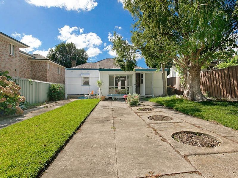 15 Belmont Street, Sutherland NSW 2232