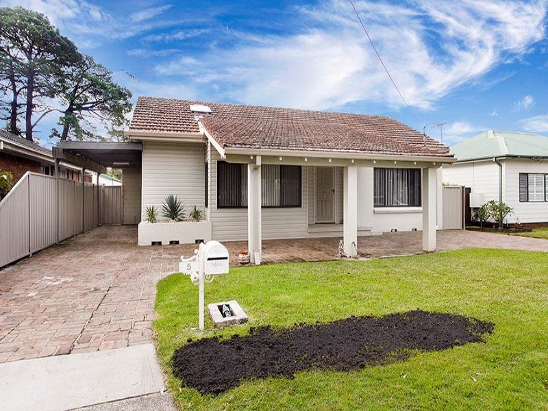 5 Cooper Street, Engadine NSW 2233