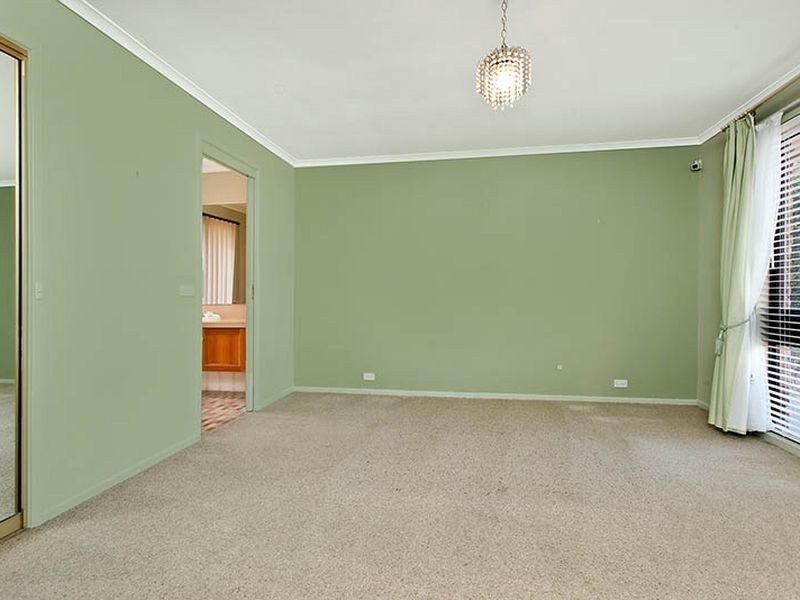 8 Honeyeater Place, Woronora Heights NSW 2233