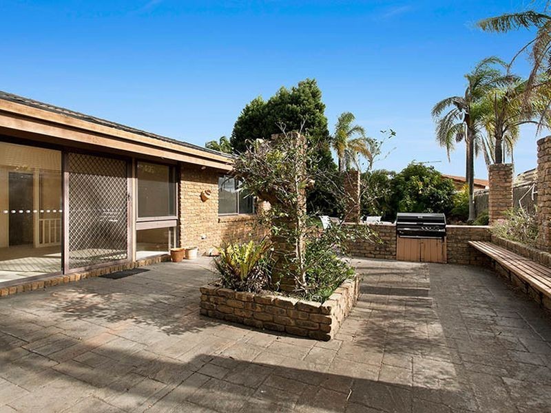 8 Honeyeater Place, Woronora Heights NSW 2233