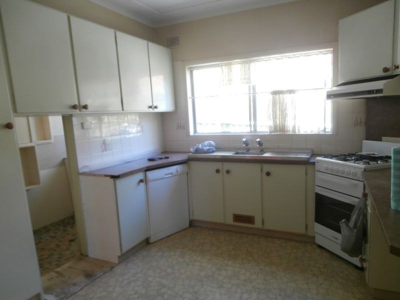 24 Vermont Street, Sutherland NSW 2232