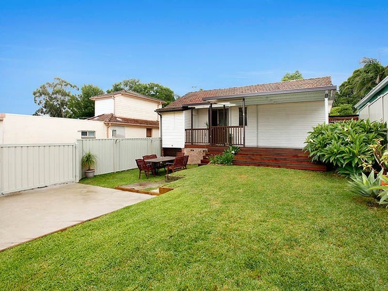 11 Kurrajong Street, Sutherland NSW 2232