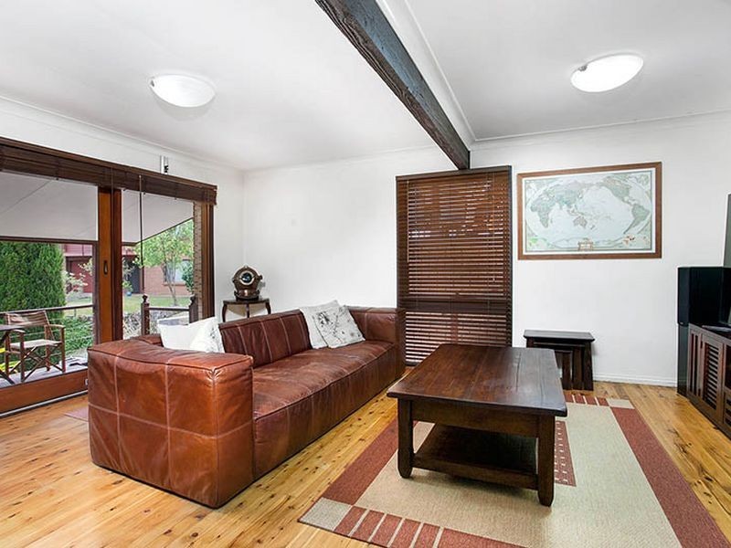 1 Baradine Place, Yarrawarrah NSW 2233