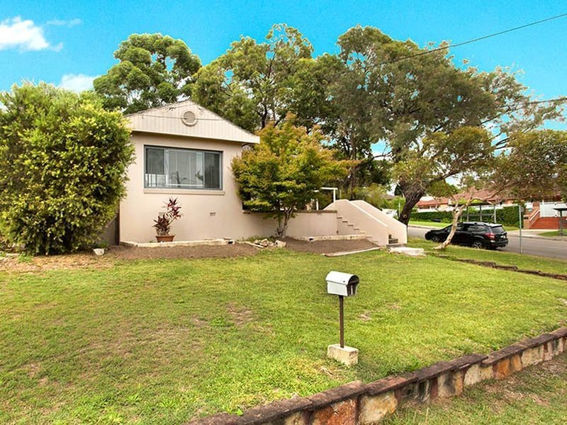 1 Magnolia Street, Kirrawee NSW 2232