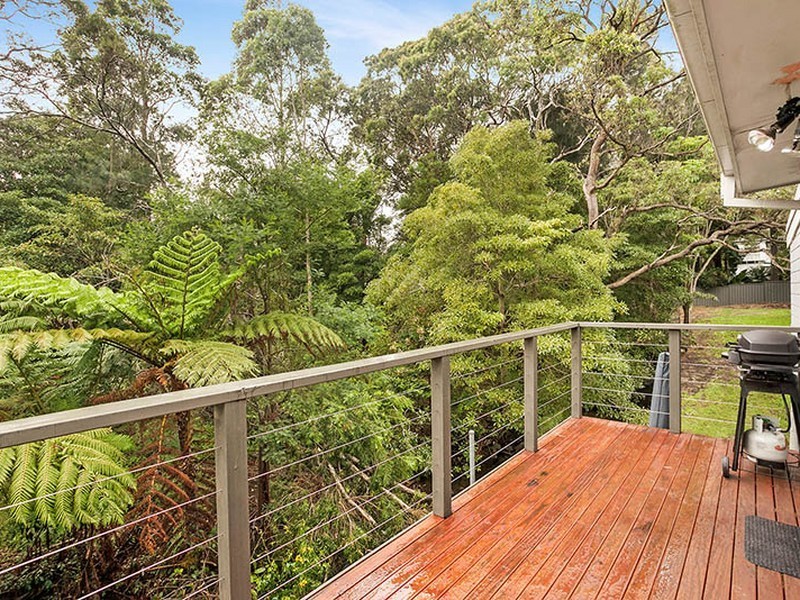 2 Rosebery Street, Heathcote NSW 2233