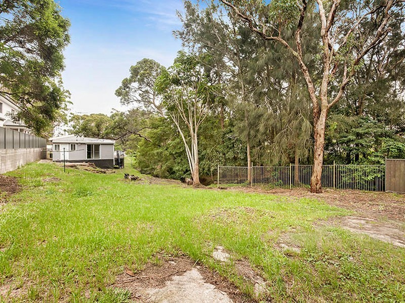 2 Rosebery Street, Heathcote NSW 2233