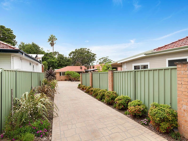 2/20 Lowana Avenue, Kirrawee NSW 2232