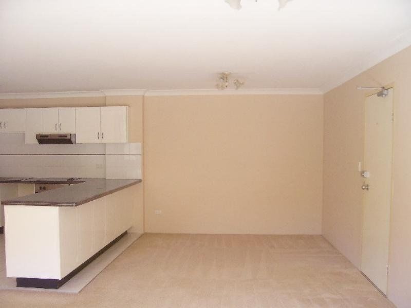 14/2 Gurrier Avenue, Miranda NSW 2228