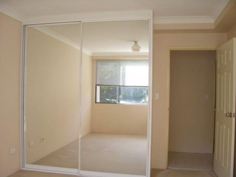 14/2 Gurrier Avenue, Miranda NSW 2228