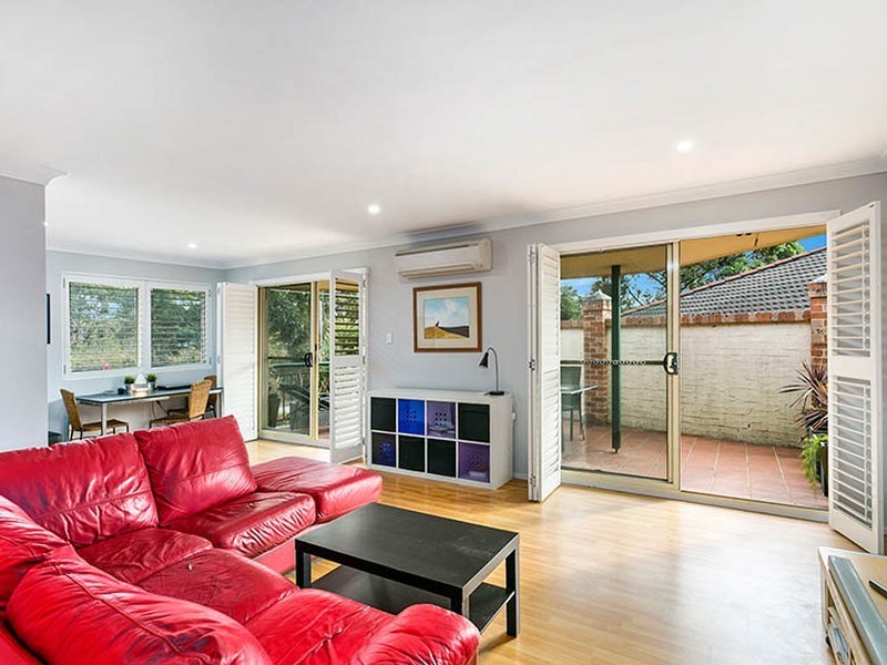 2/82-86 Toronto Parade, Sutherland NSW 2232