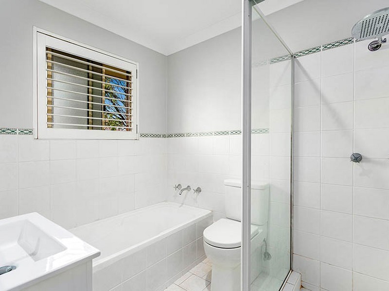 2/82-86 Toronto Parade, Sutherland NSW 2232