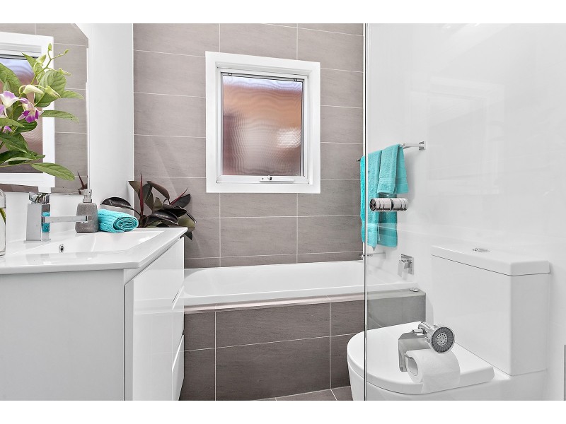 45 Parklands Avenue, Heathcote NSW 2233