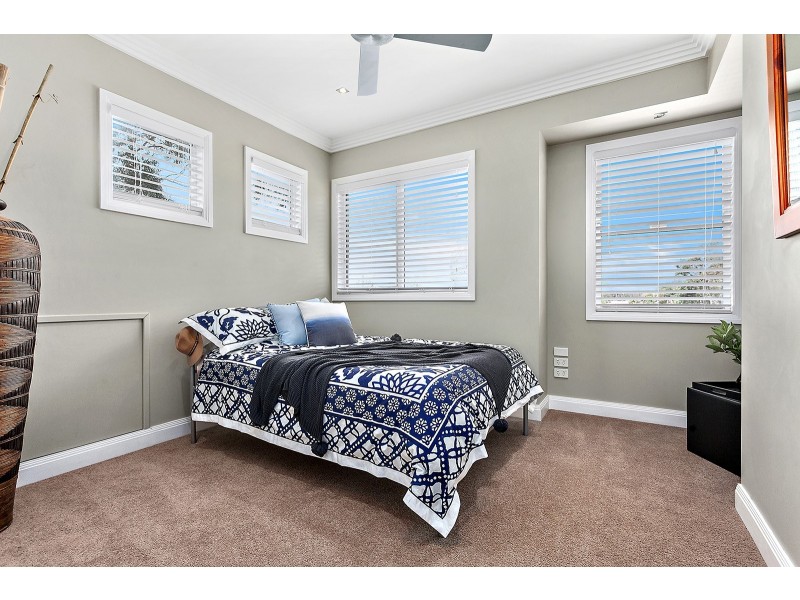 45 Parklands Avenue, Heathcote NSW 2233