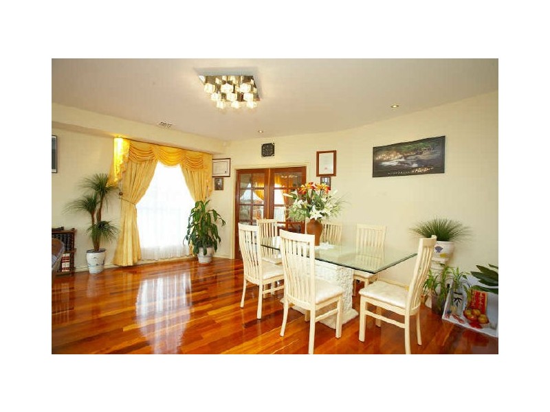 6 Capesthorne Drive, Derrimut VIC 3030