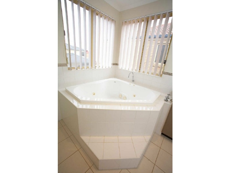 109 Allenby Road, Hillside VIC 3037