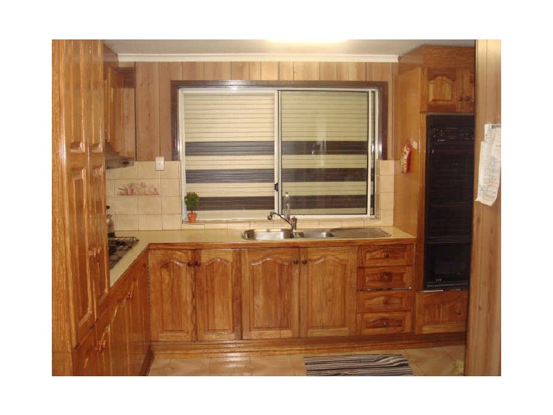 25 Tollhouse Road, Kings Park VIC 3021