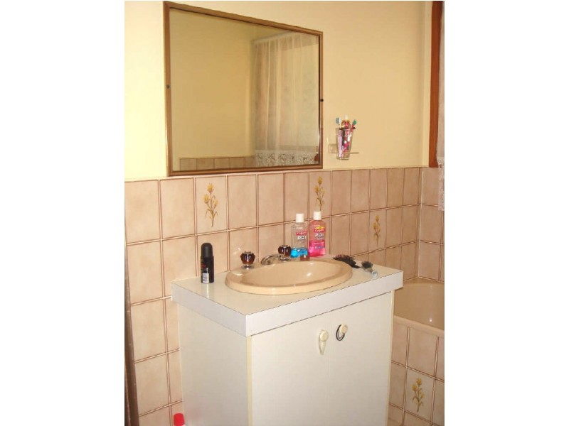 Unit 2/16 Kingsley Place, Delahey VIC 3037