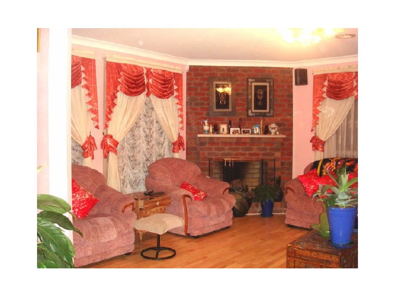 2 Smart Court, Delahey VIC 3037