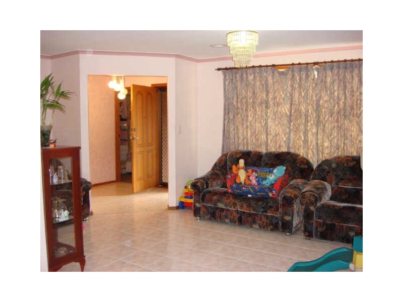 3 Dunai Walk, Delahey VIC 3037