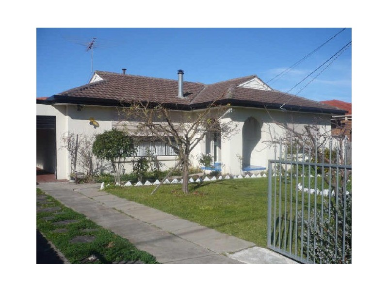 24 Wattle Avenue, Kings Park VIC 3021