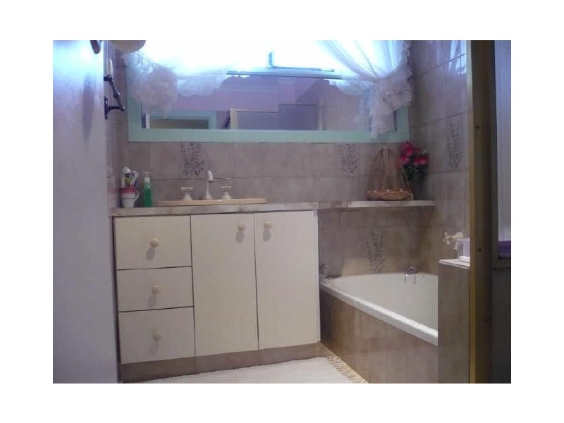 24 Wattle Avenue, Kings Park VIC 3021