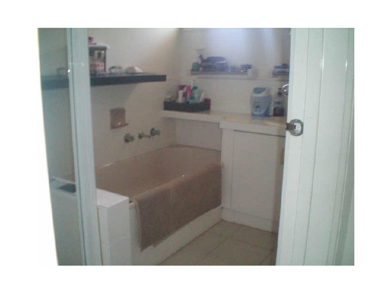 2/11 Burns Way, Delahey VIC 3037