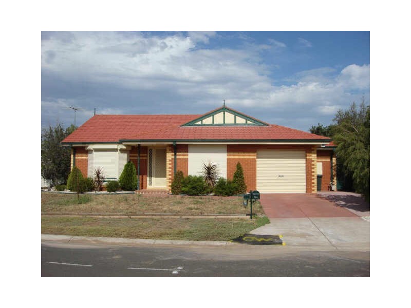 2 Mordaunt Drive, Hillside VIC 3037