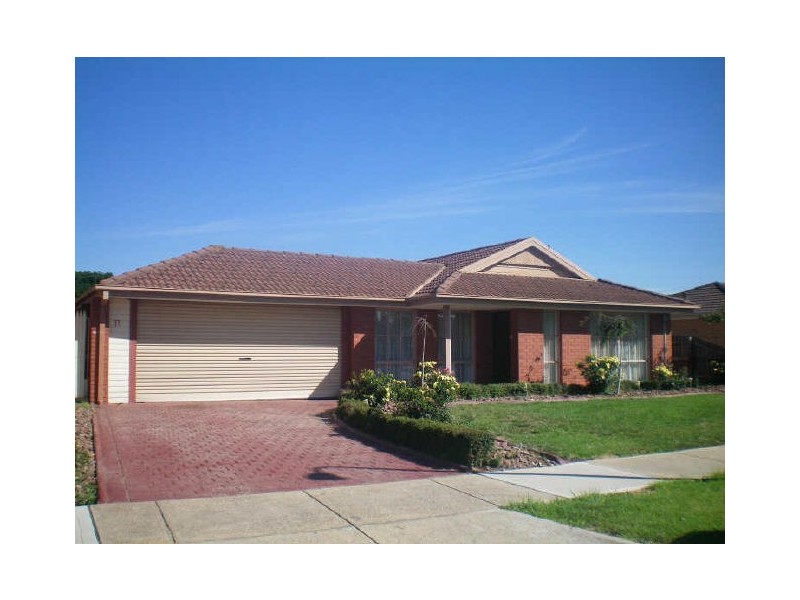 11 Tennyson Drive, Delahey VIC 3037