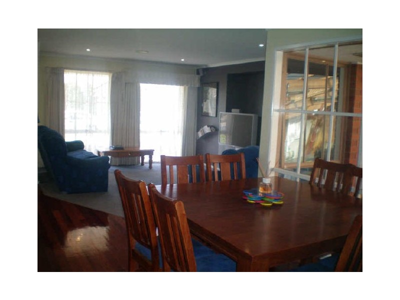 11 Tennyson Drive, Delahey VIC 3037