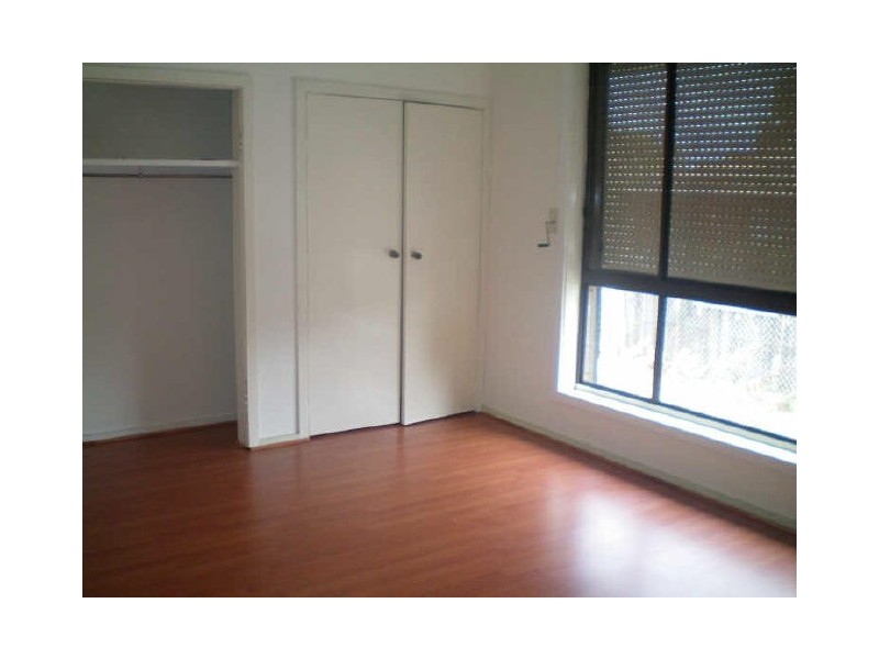 13 Cromwell Road, Kings Park VIC 3021