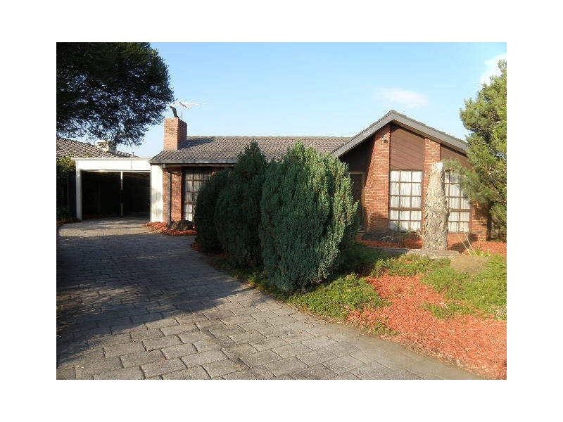 10 Poltava Walk, Delahey VIC 3037