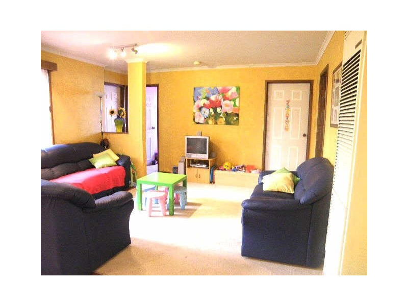 10 Poltava Walk, Delahey VIC 3037