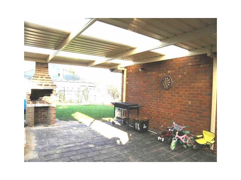 10 Poltava Walk, Delahey VIC 3037