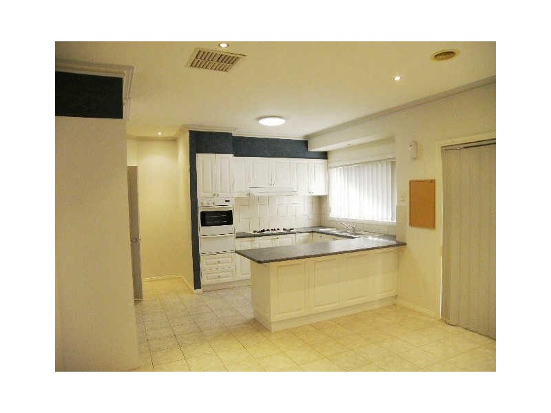 11A Blake Close, Delahey VIC 3037