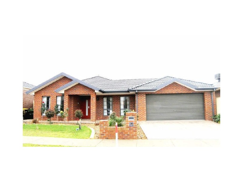 13 Wells Ave, Taylors Hill VIC 3037