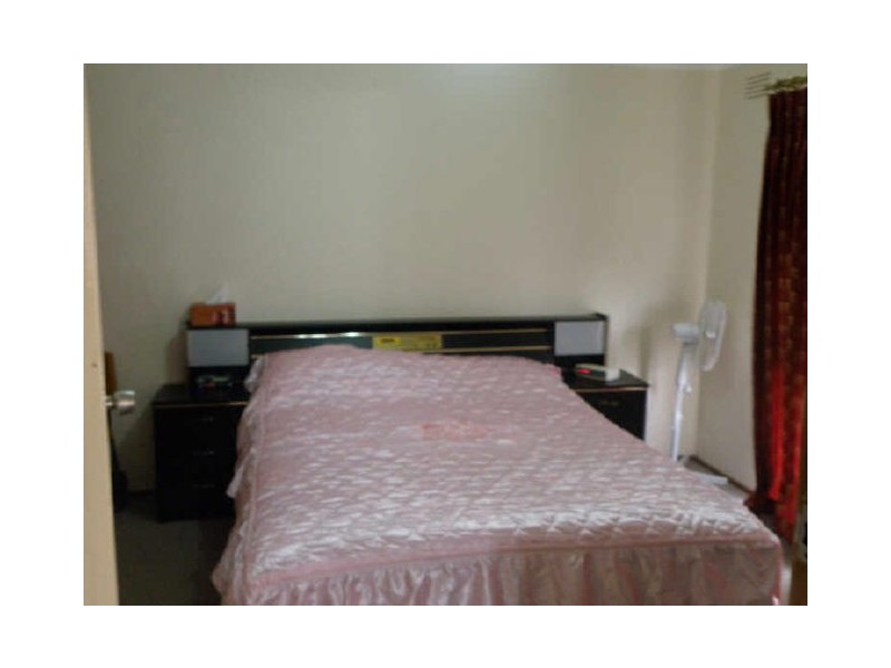 17 Alan Street, Kings Park VIC 3021