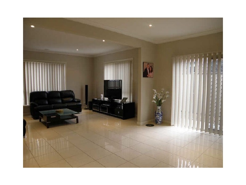 18 Cunningham Chase, Burnside Heights VIC 3023