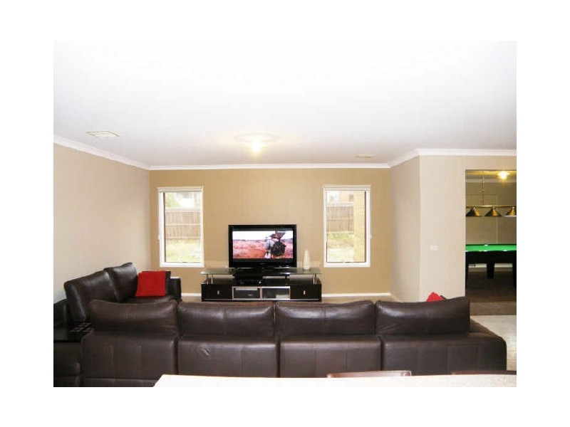 5 Wendover Crescent, Hillside VIC 3037