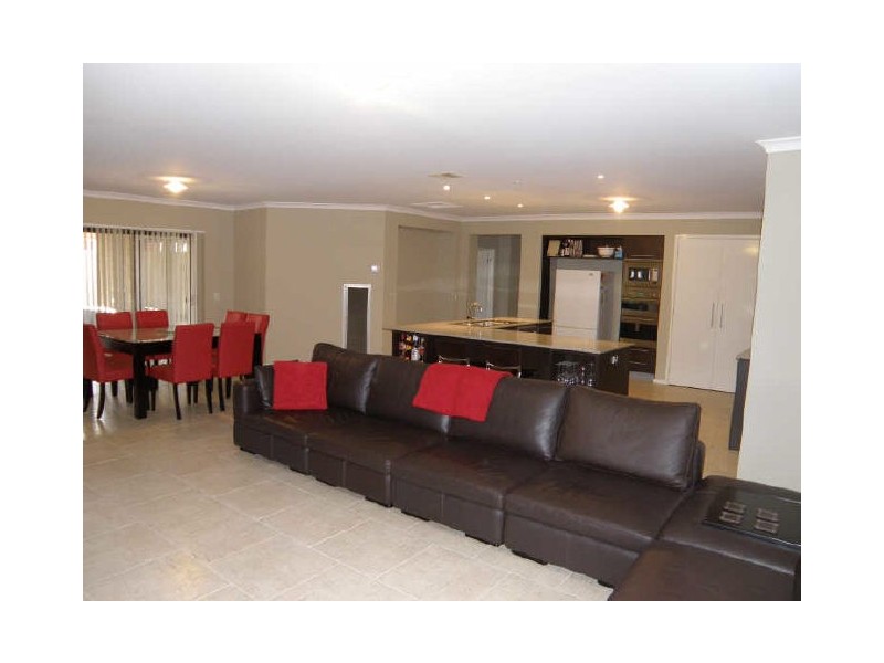 5 Wendover Crescent, Hillside VIC 3037