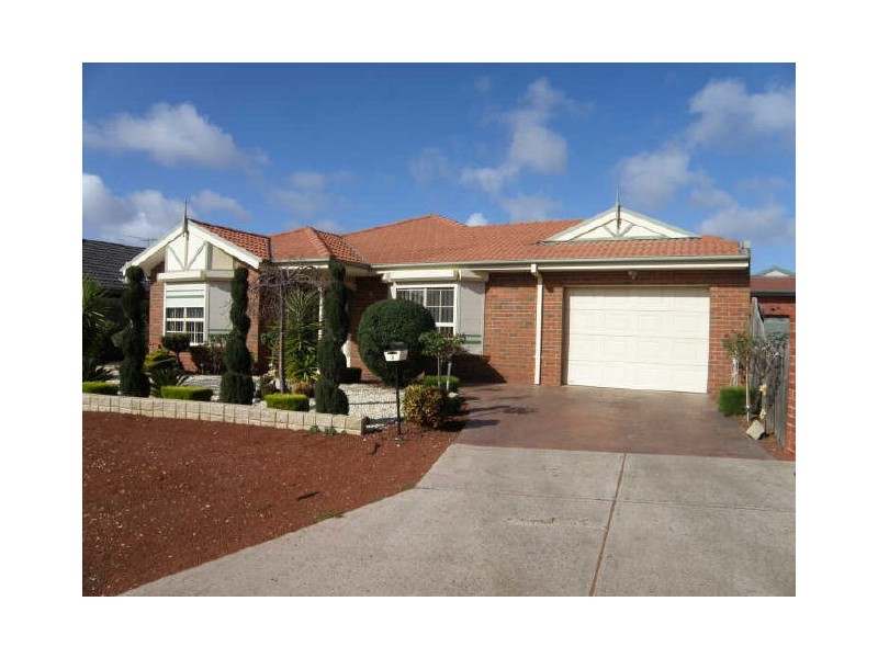 5 Tannaroo Crescent, Delahey VIC 3037