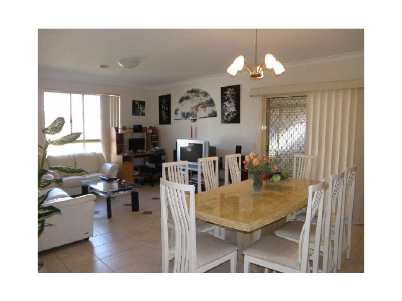 5 Tannaroo Crescent, Delahey VIC 3037