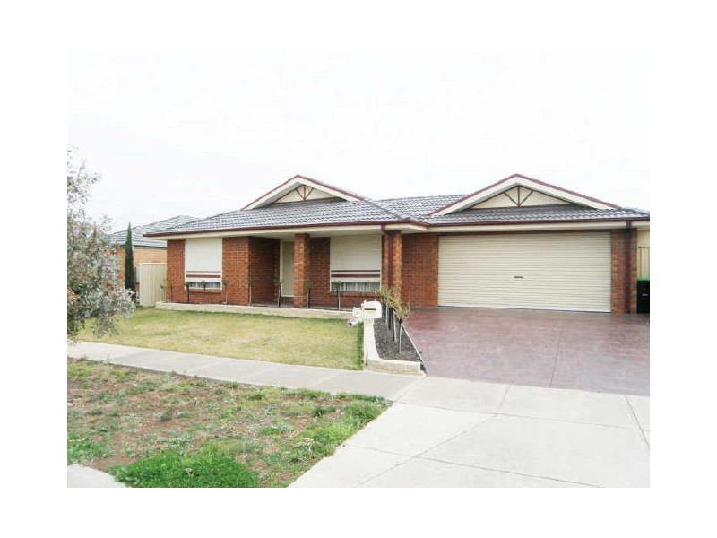 3 Cooks Way, Taylors Hill VIC 3037