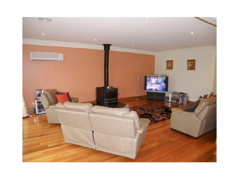 10 Imperial Court, Hillside VIC 3037