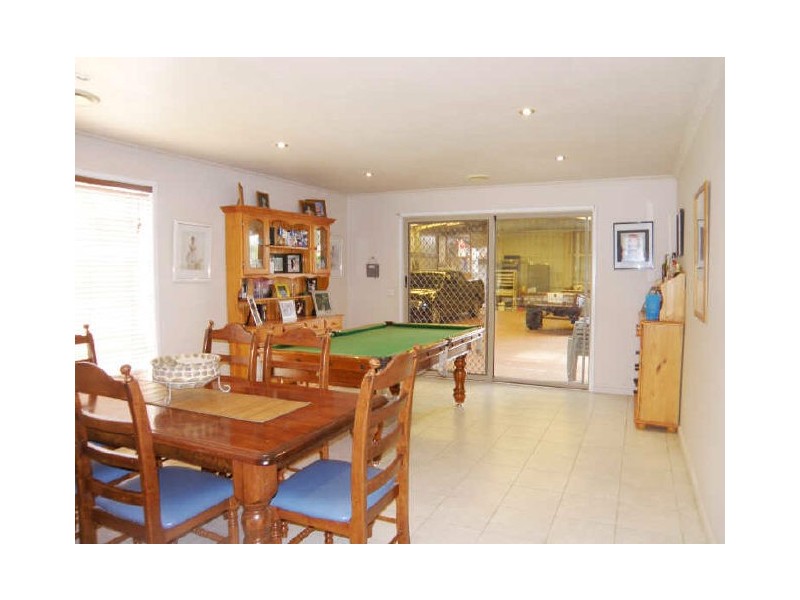 14 Barley Court, Delahey VIC 3037