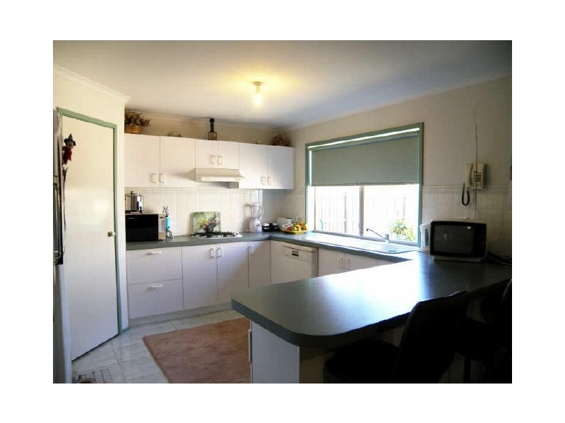 5 Rachel Court, Sydenham VIC 3037