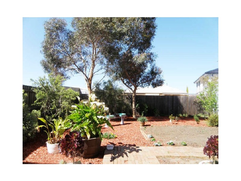 5 Rachel Court, Sydenham VIC 3037