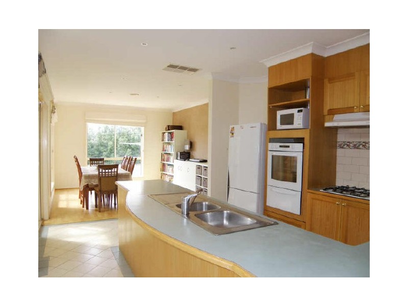 12 Barley Court, Delahey VIC 3037