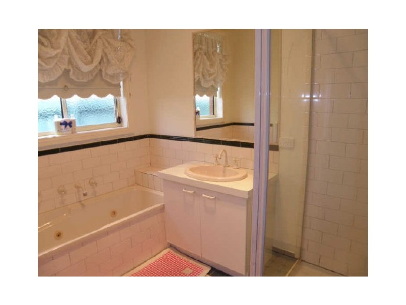 12 Barley Court, Delahey VIC 3037